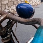 80 euros de multa por una bici sin timbre Bici sin timbre en Alcalá de Henares