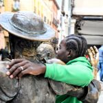 Abrazo intercultural en Alcalá de Henares