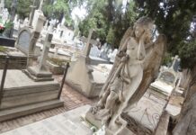 Luces, rezos y memoria en Alcalá: Todos los Santos en San Roque y Cementerio Jardín