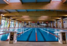 Las seis “alarmantes” fallas de la piscina de Espartales: goteras, riesgos sanitarios y un déjà vu municipal