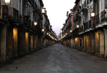 Amanecer en la calle Mayor