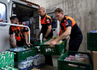 Alcalá abre sus puertas a 53 evacuados por el gran incendio y mantiene listo un refugio para 200 personas